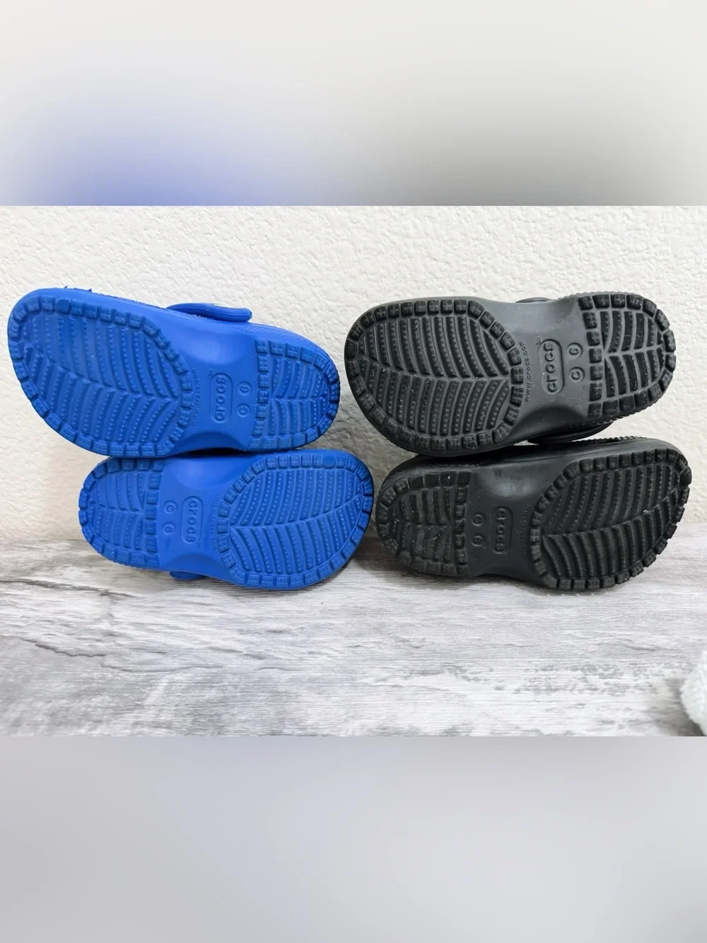 CROCS Kids Shoes in Blue and Black Size Toddler 6